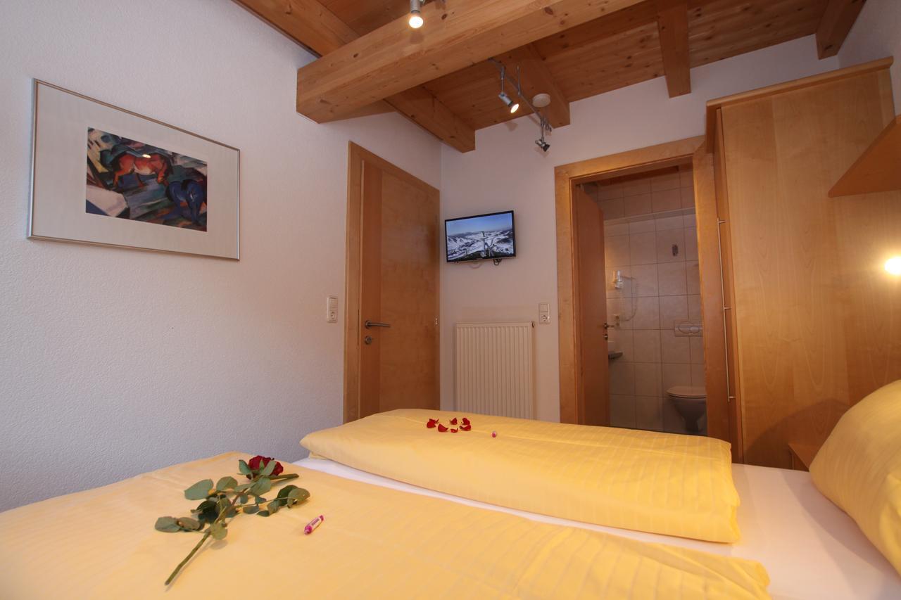 Gaestehaus Alpina Sankt Anton am Arlberg Luaran gambar