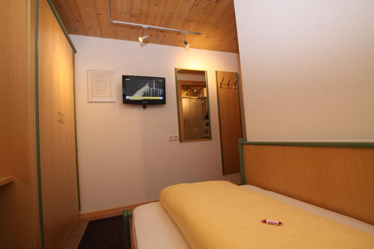 Gaestehaus Alpina Sankt Anton am Arlberg Luaran gambar
